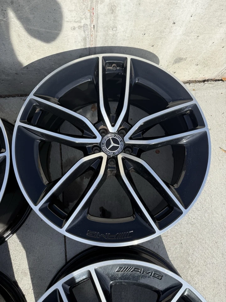 Mercedes-Benz GLE AMG 22” Wheels  - Image 4 of 4
