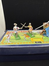 Britains 08762 Tournament Knights Foot Knights Mounted Knight w/ Lance NIB