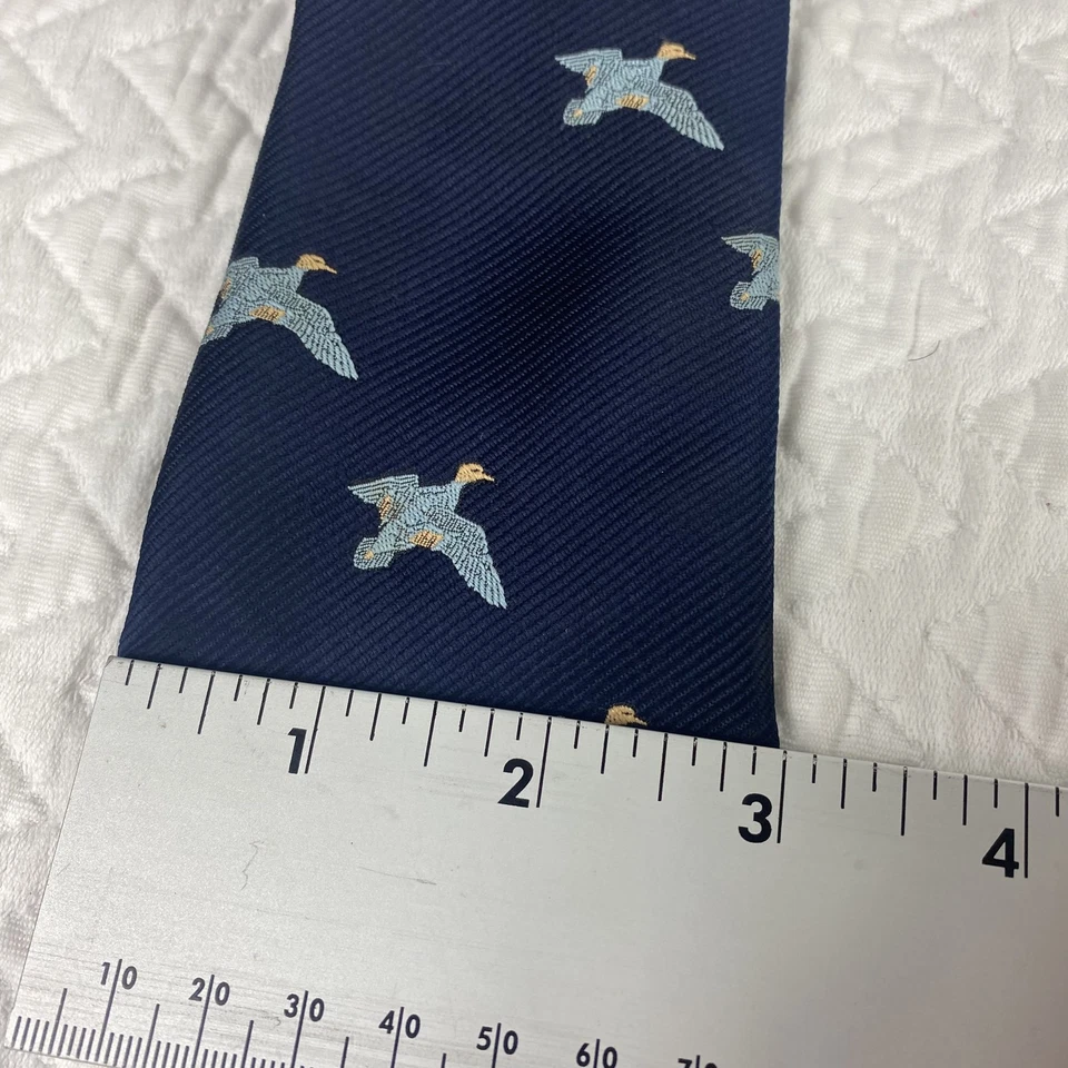 Corbata para hombre The English Shop estampado de pato pájaros mallardos forro amarillo Foto 4 de 4