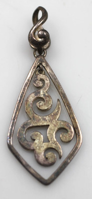 Silpada 925 sterling silver whimsical cut out scroll swirl pattern long pendant