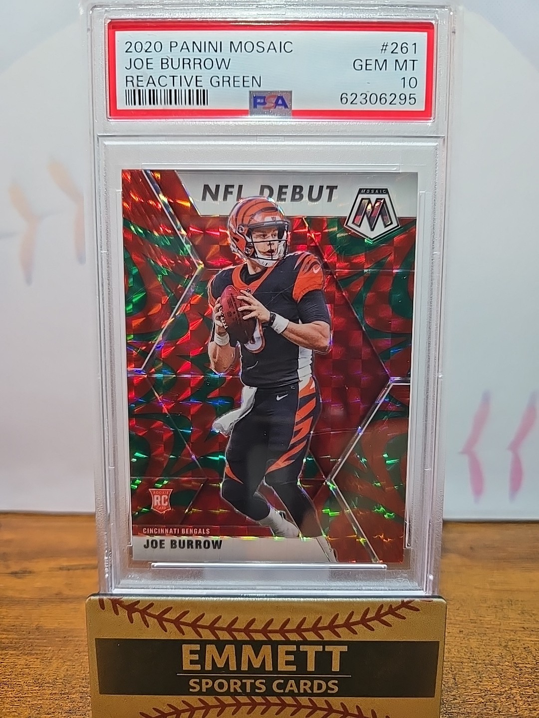 2020 Panini Mosaic Joe Burrow Reactive Green Rookie #261 Bengals PSA 10