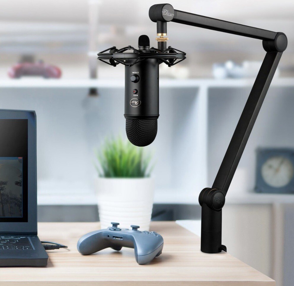 Blue Yeticaster USB Microphone With Shock mount and Boom Arm
