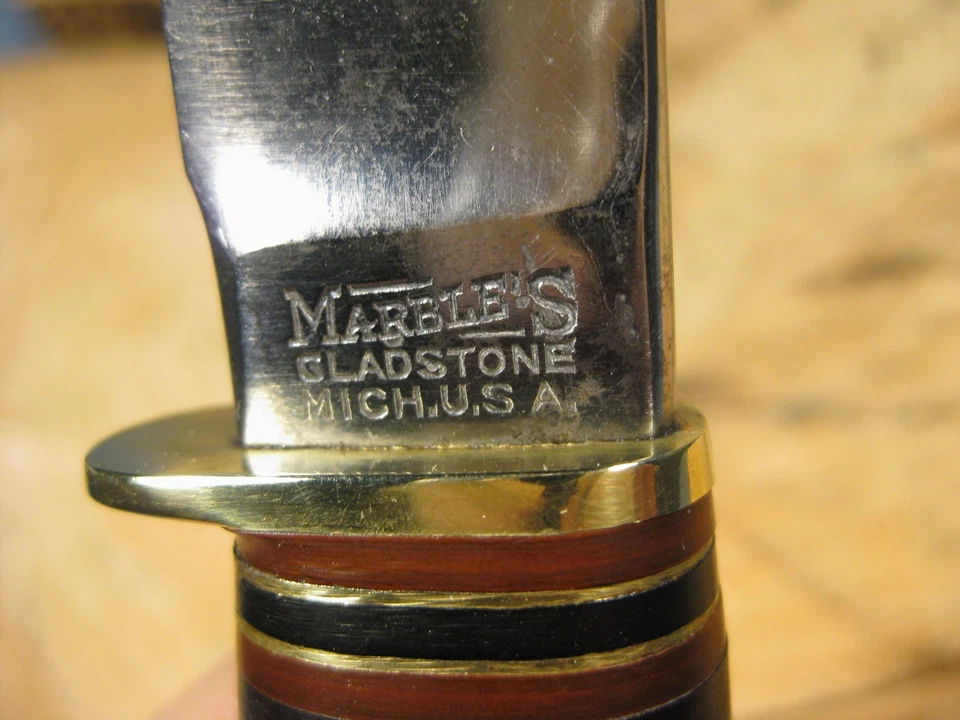 Bonita mezcla Gladstone vintage de mármol. Cuchillo de caza hoja de 5" acabado espejo Foto 2 de 4