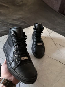 Baskets homme Gucci en cuir noir 423299 Taille 38 EU Rare