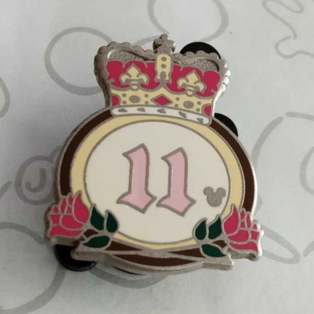 Rose and Crown Pub Logo United Kingdom 2011 Hidden Mickey WDW Disney Pin 85613