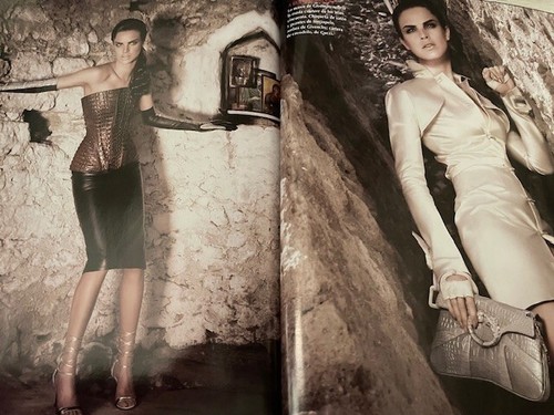 ADRIANA LIMA Daria Werbowy VOGUE Magazine Mexico February 2005 - Picture 3 of 4