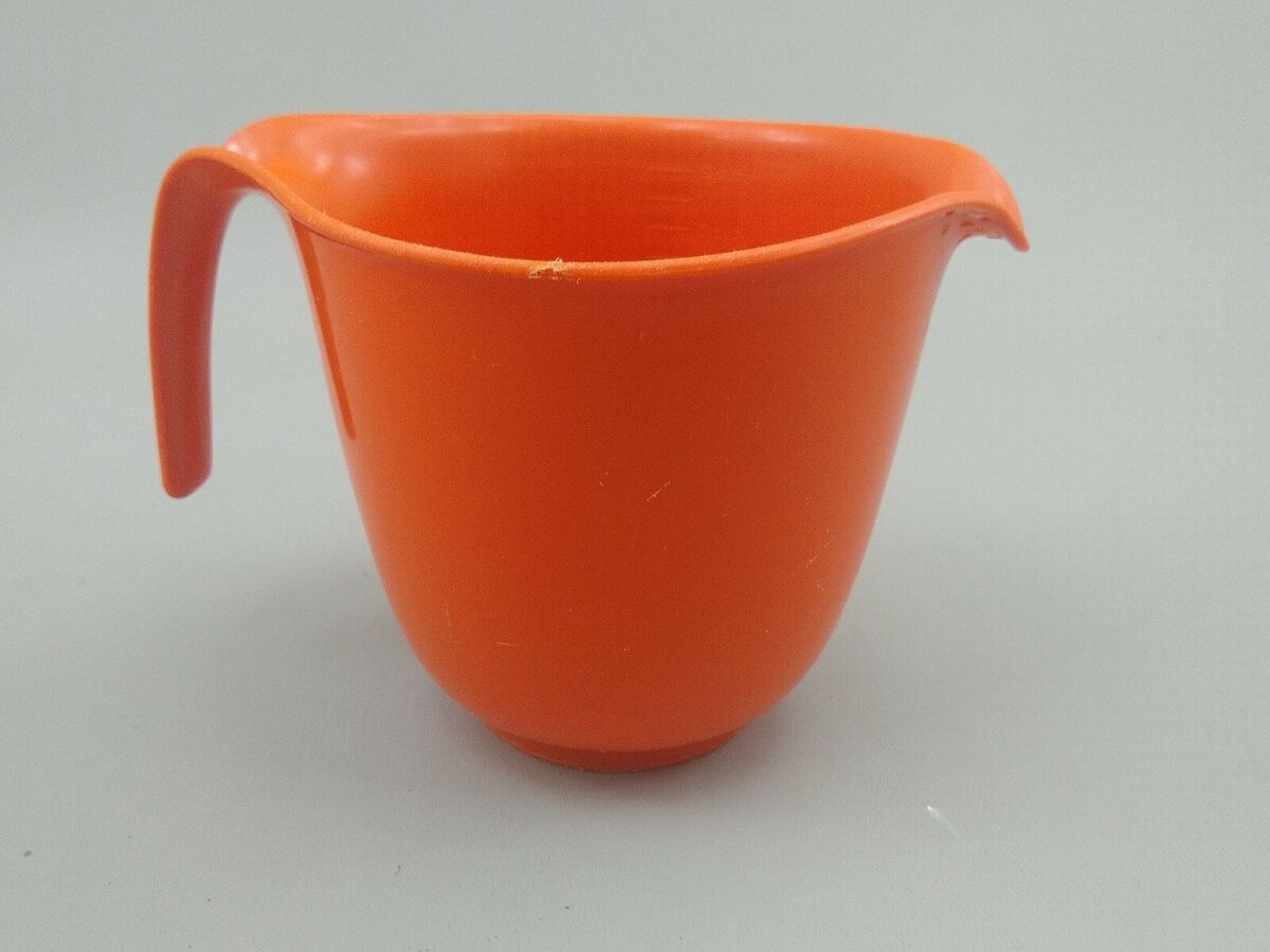 Vintage Rubbermaid Retro Orange 6 Cup Measuring Cup Baker Baking