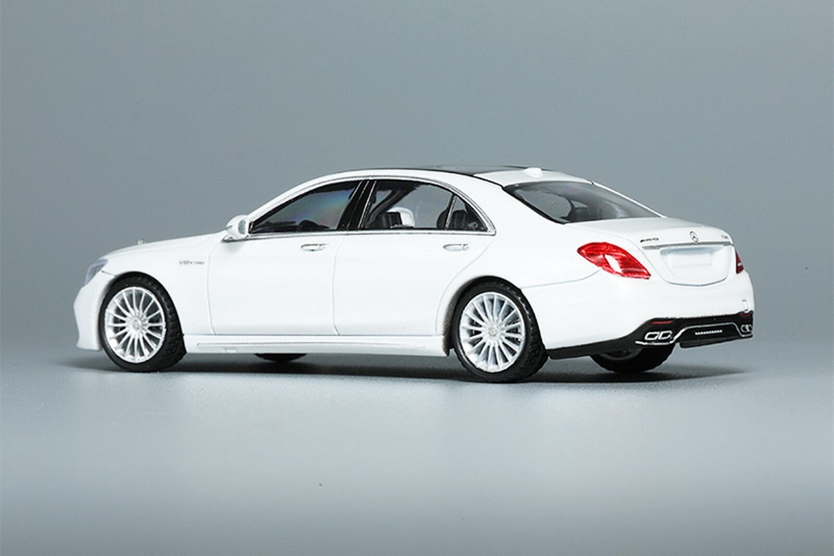 【新品】Kingmodel 1/64 メルセデス S63 CLS63 1/64 King Model Mercedes-Benz CLS63 AMG Shooting Brake