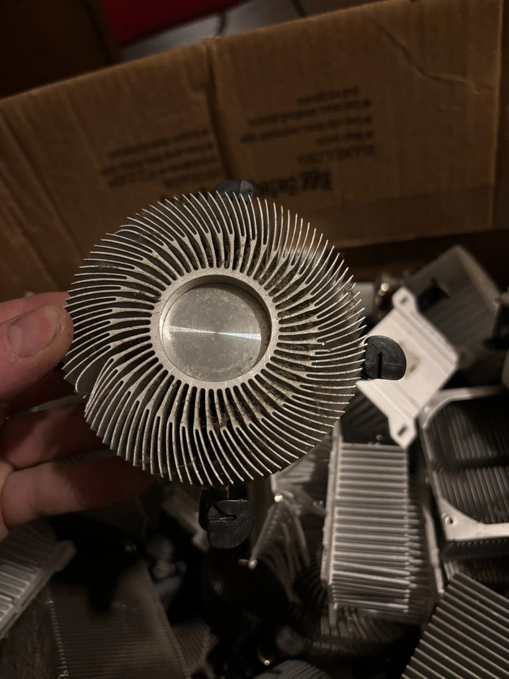 Lot Of 55lbs Of Computer Aluminum Heat Sinks Large & Small Variety - Image 4 of 4