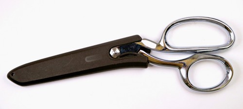 Tijeras de modista Gingher 8" cromadas de tela Brasil con funda JRB - Imagen 6 de 6