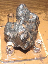 86 Gm . CANYON DIABLO IRON METEORITE AAA GRADE ARIZONA  STAND METEORITE CRATER