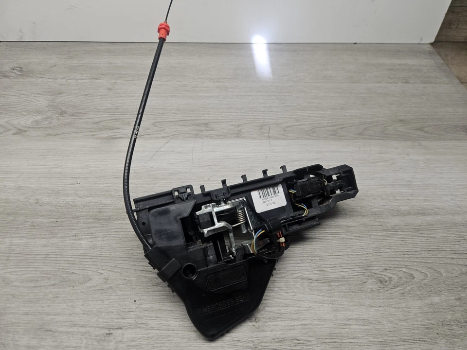 06-13 Mercedes W164 ML63 GL550 maçaneta externa frontal esquerda sem chave fabricante de equipamento original - Imagem 2 de 3