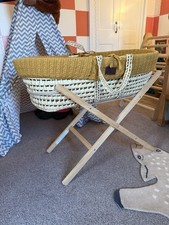 The Little Green Sheep Moses Basket with Stand, Mattress and Protector