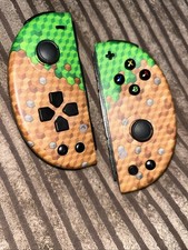 Image of Gioteck JC-20 wireless controllers fNintendo Switch with a Minecraft pattern