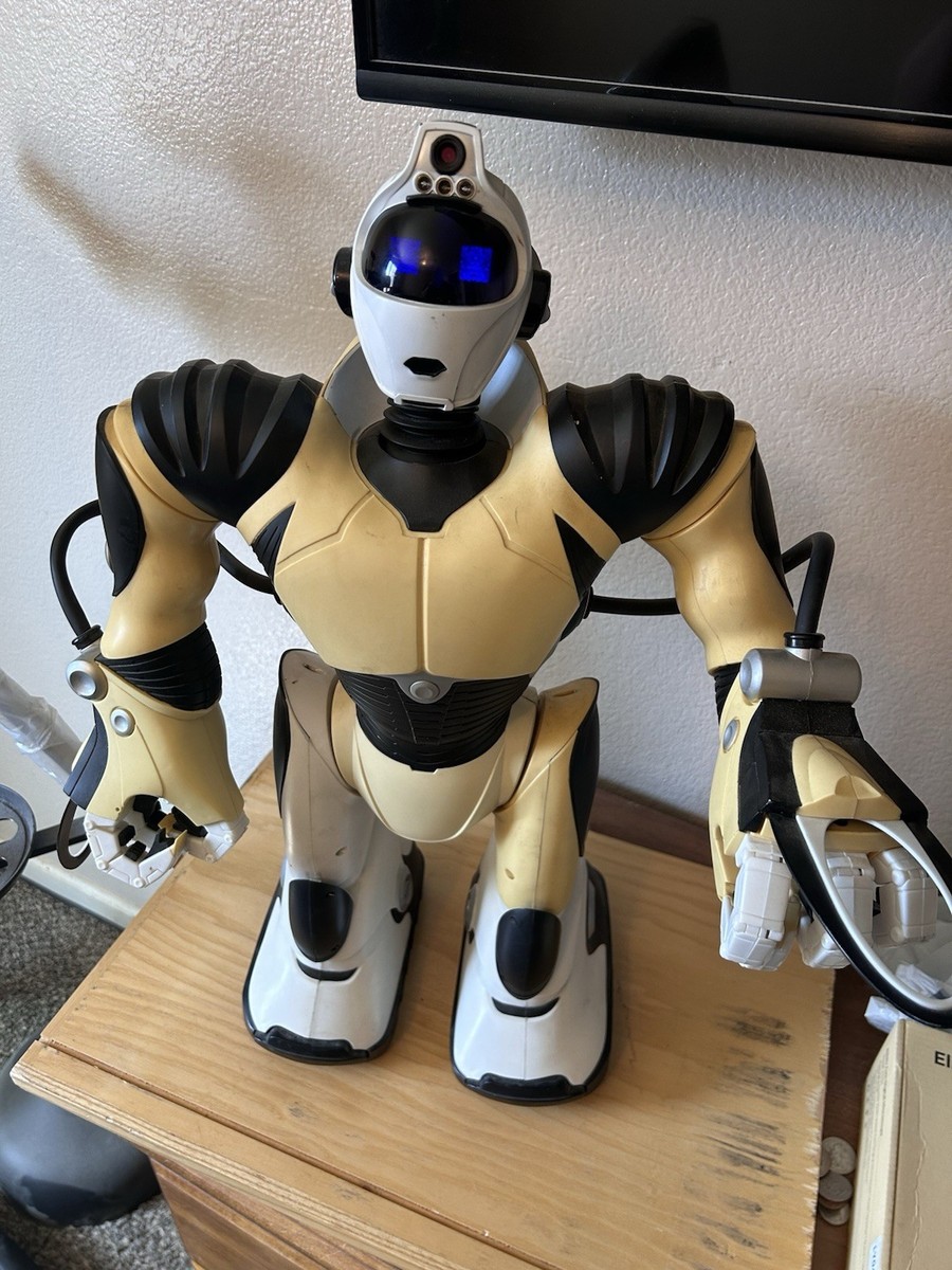 RoboNetics WowWee Robosapien V2, Yellow/white, 22.5 x 15 x 5