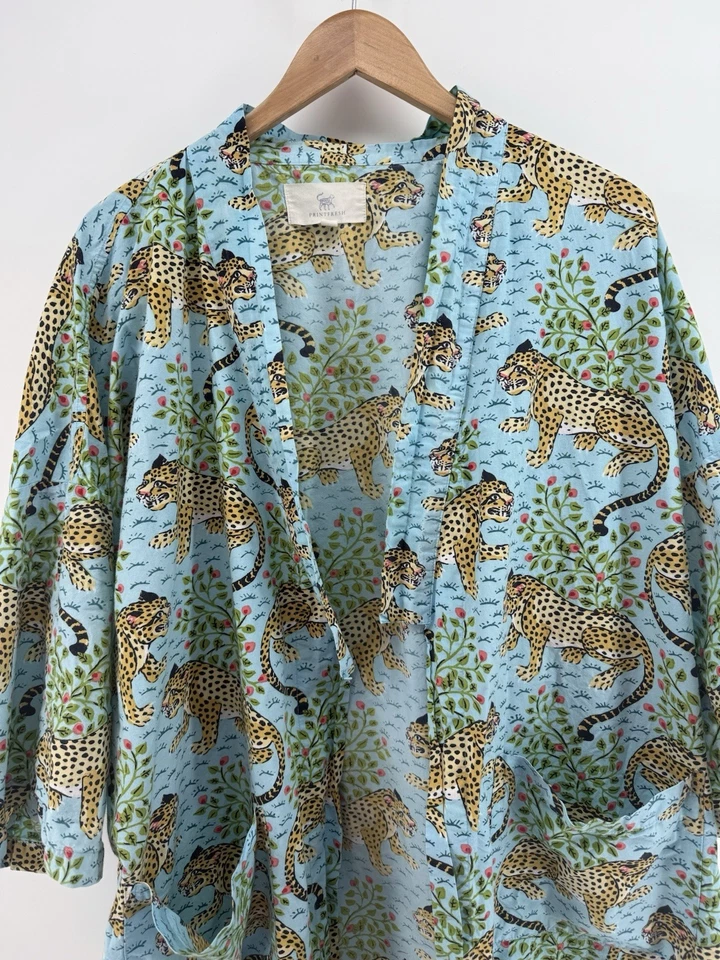 PrintFresh Robe Bagheera Holly S/M NO BELT Mint Green Garden & Nature 48” Long - Image 2 of 4
