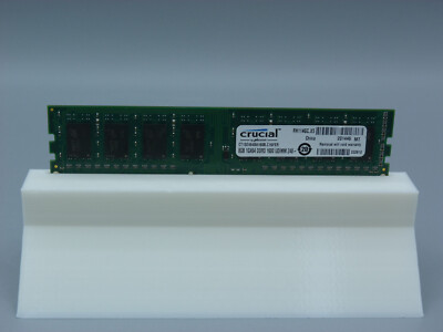 8GB Crucial by Micron CT102464BA160B.C16FER 1600MHz DDR3 RAM PC3-12800U PC RAM
