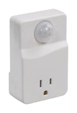 Amertac MLC4BC Westek Plug-In Motion Activated 120 Volt Lamp Control
