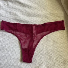 Victoria's Secret Lace thong Panty Magenta color Large size