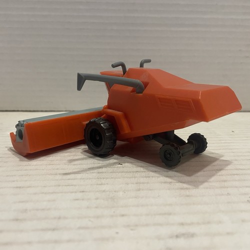 CARS Radiator Springs Frank Tractor Plastic 1:55 Mattel N5537 Pixar Disney 200X - Picture 7 of 13