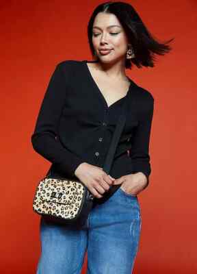 Freemans Black Ribbed Top   PLUS Size UK 22  (FJ46-7)