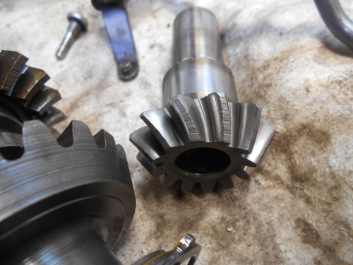 Johnson 35 HP RD-19 Seahorse 57 Outboard OMC Lower Unit Gear Shaft Bearing Shift - Picture 5 of 6