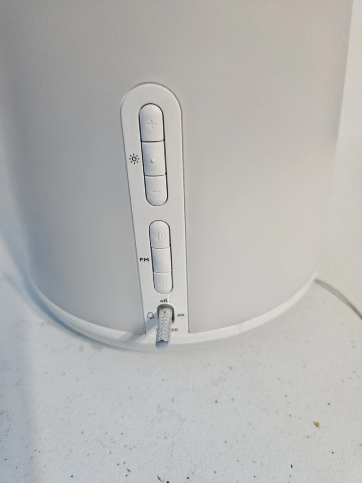 Philips HF3470 Wake-Up Light Therapy Natural Sunrise Lamp Alarm Clock FM Radio - Image 4 of 4