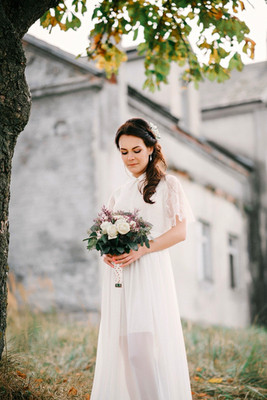 Ivory Lace Cap Sleeve Collared A-Line Full-Length Wedding Dress