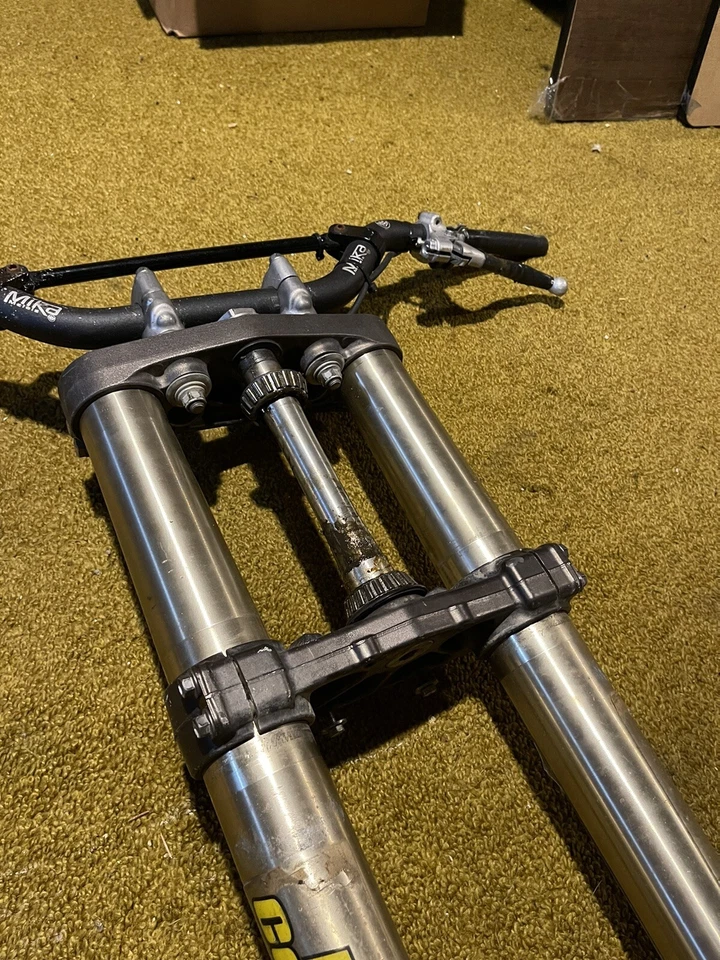 Yamaha YZ250F/YZ450F 2016 KYB horquillas y triple árbol 2014 2015 2016 2017 SSS Foto 4 de 4