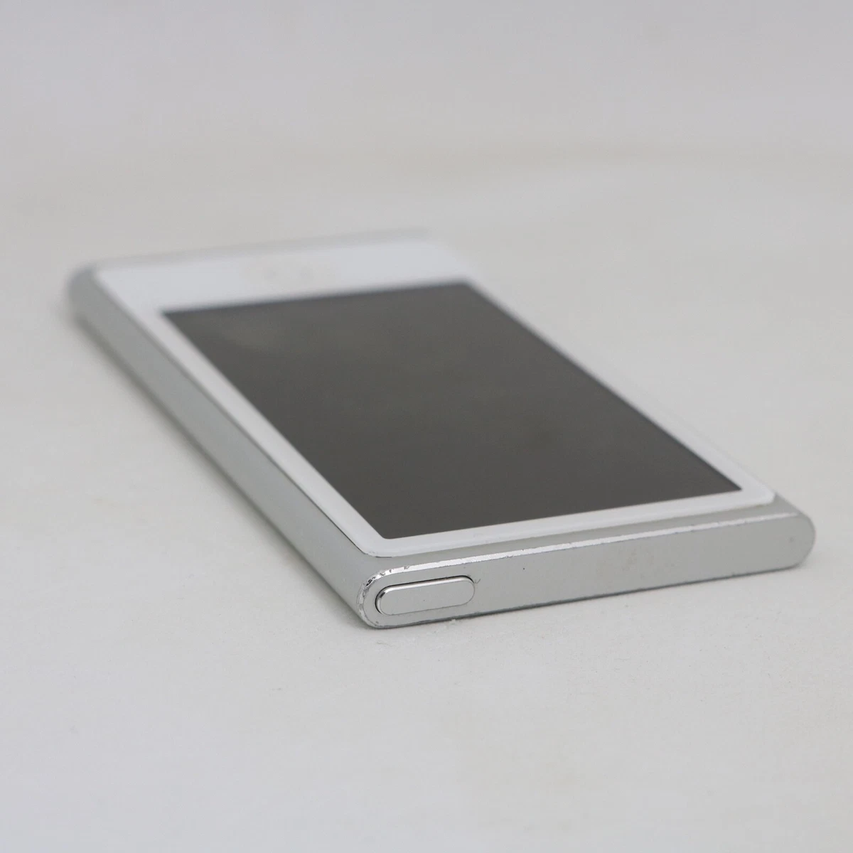Apple iPod nano 7. Generation Silber (16GB) MP3 Player / Bluetooth / Händler