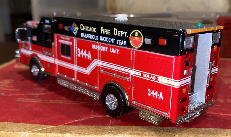Code 3 Chicago Fire Dept  Hazardous Incident Team Pierce Heavy Rescue Custom 1-1 - Image 4 of 4