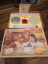 Vintage Tupperware Toys Mini Mix It Children's Mixing Set with Box Complete