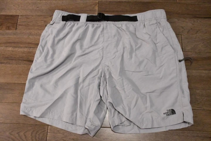 Men's THE NORTH FACE Class V Pathfinder Lightweight Belted Shorts 7" Gray XL
Opens in a new window o