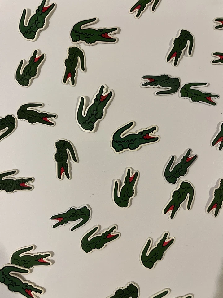 Perchas para corbatas LACOSTE con logotipo de cocodrilo (39) y LACOSTE (2) Foto 3 de 3