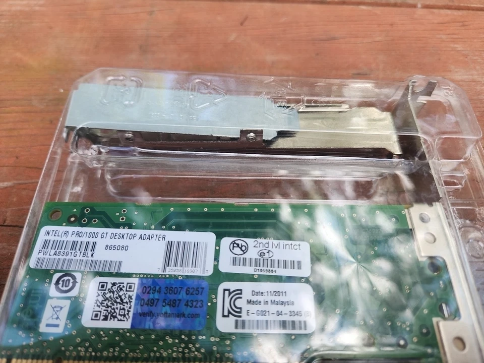 Genuine OEM Intel Pro/1000 GT Desktop Network Adapter E-G0 PWLA8391GTBLK New - Image 3 of 4