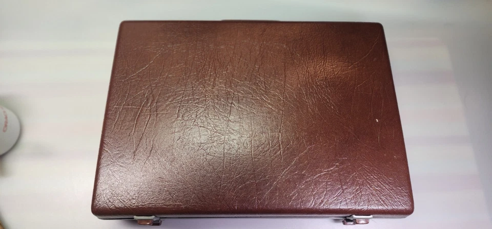 Maletín de colección Samsonite Survivor Classic IV marrón rígido adjunto - sin llave Foto 4 de 4