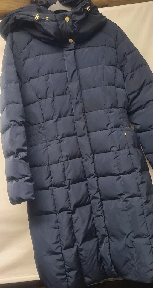 Chaqueta con capucha y plumas Cole Haan para mujer L Parka azul marino caja deflectora acolchada Foto 4 de 4