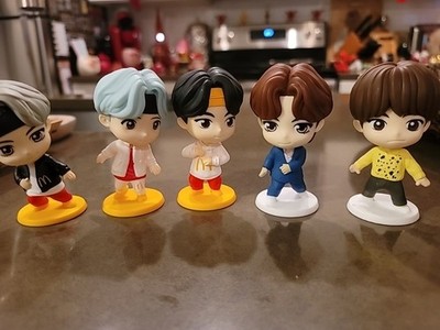 Lot of 5 Mcdonalds BTS Toys  Collectibles 