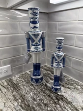 2 Dillard’s Southern Living Chinoiserie Nutcrackers: (1 Large, 1 Small) NWT