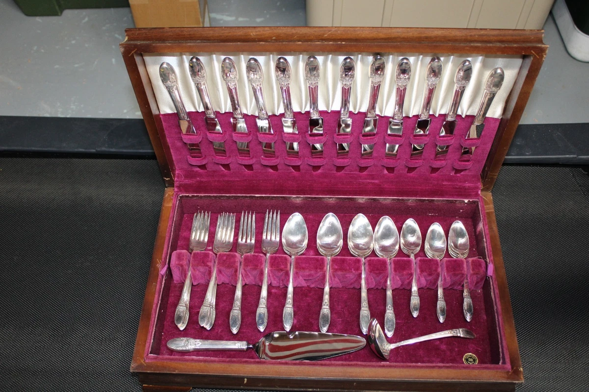 1847 Rogers Bros First Love Set Antique US Silver-Plated Flatware