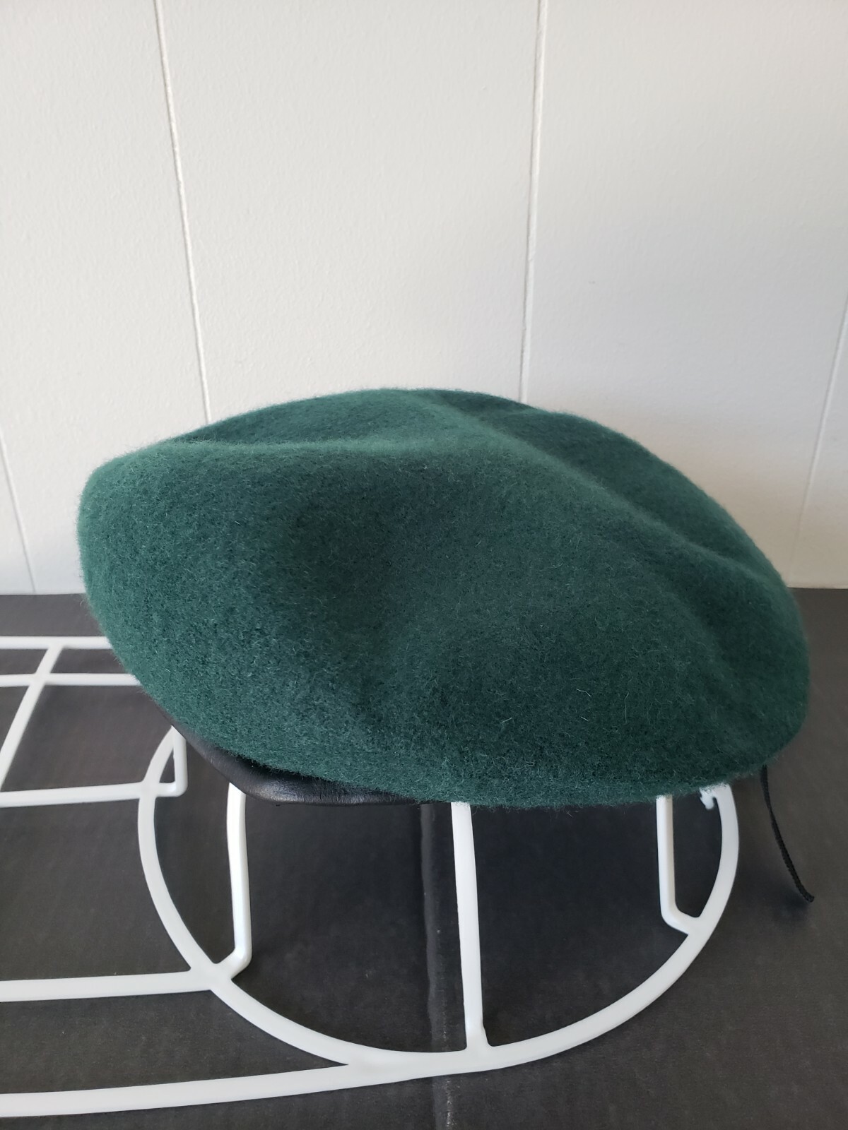 Vintage Patey London LTD Green Baret Hat . Gem