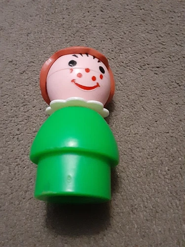 Fisher Price little people green girl freckles & brown hair vintage