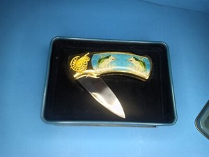 Folding Pocket Knife Fish Bass in Collectors Tin box
