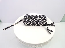 Wallet Wristlet  Vera Bradley Concerto Pattern Blk/Wht Zip Around