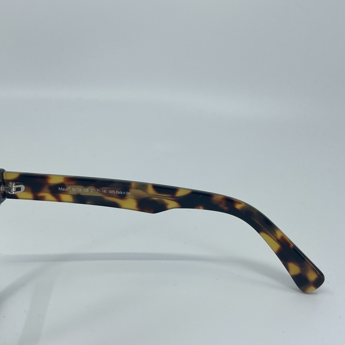Maui Jim MJ739-02B Heliconia Sunglasses Brown Tortoise Square Frames 53 21 140 Maui Jim Heliconia MJ 739-02B Square Black Tortoise/ Grey  main image 2