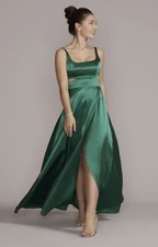 NEW emerald green David  s Bridal slit square neck cutout prom dress size 4