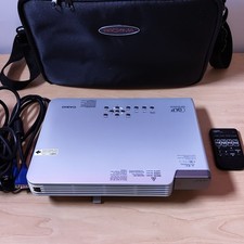 Nice Casio XJ-S68 XGA Super Slim Projector with USB 3500 Lumens 3.9lbs VGA 880h