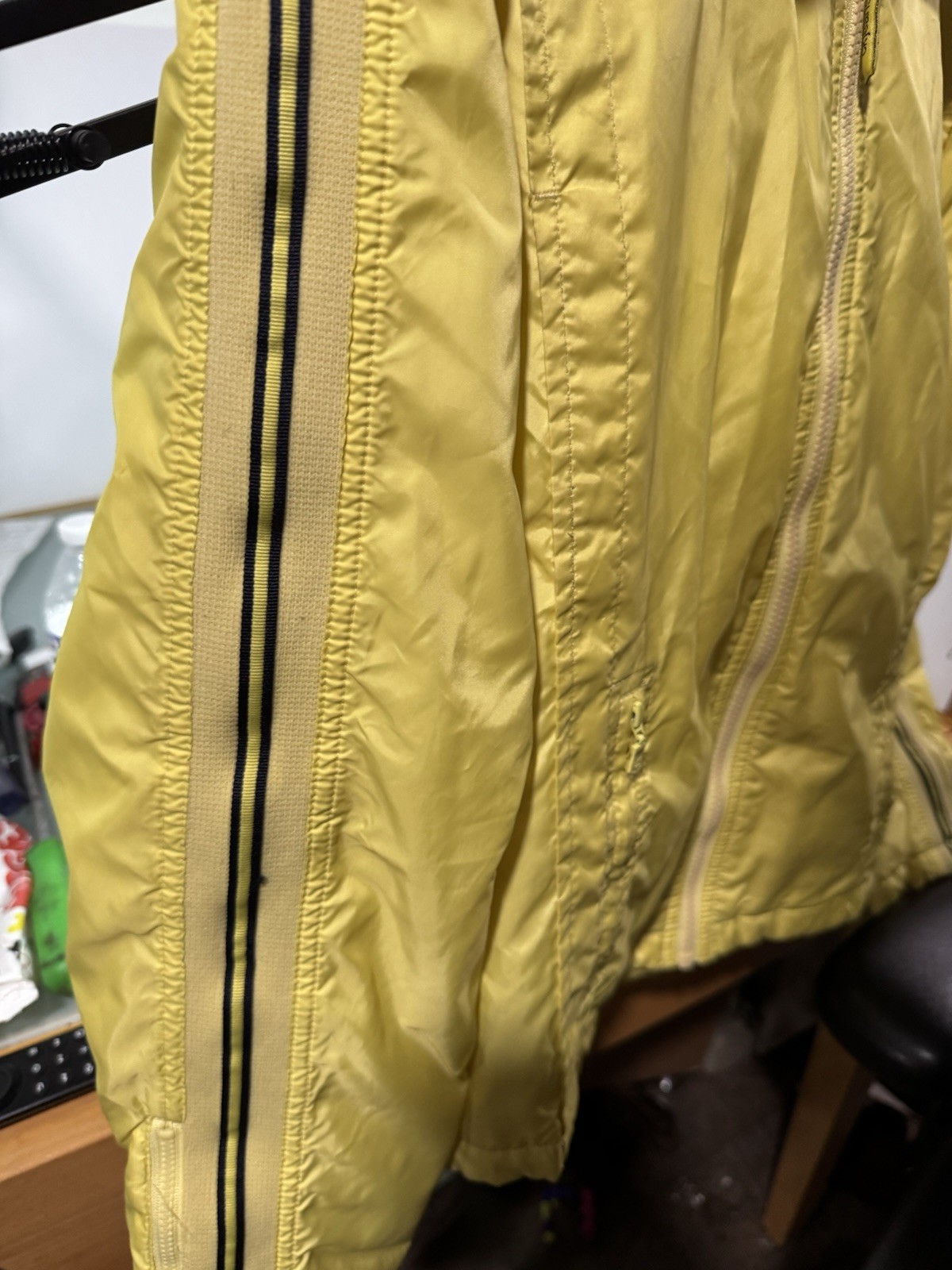 Calvin Klein Yellow Jacket Size Medium - image 3