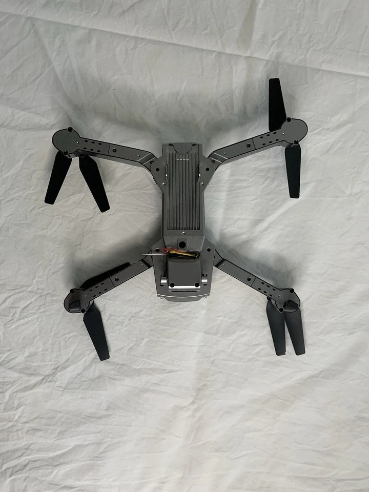 Silberne Drohne mit Kamera für Anfänger Faltbar und Handy Integration - Bild 4 von 4