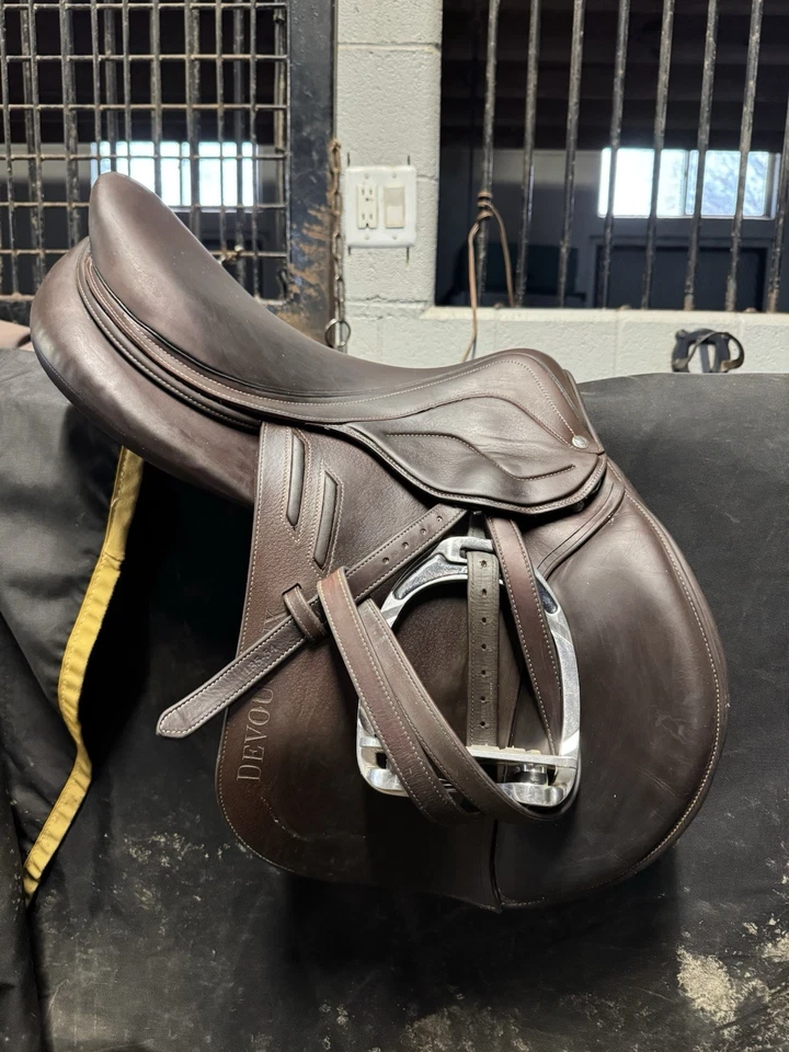 Sillín Devoucoux 2017 17,5 Foto 2 de 4